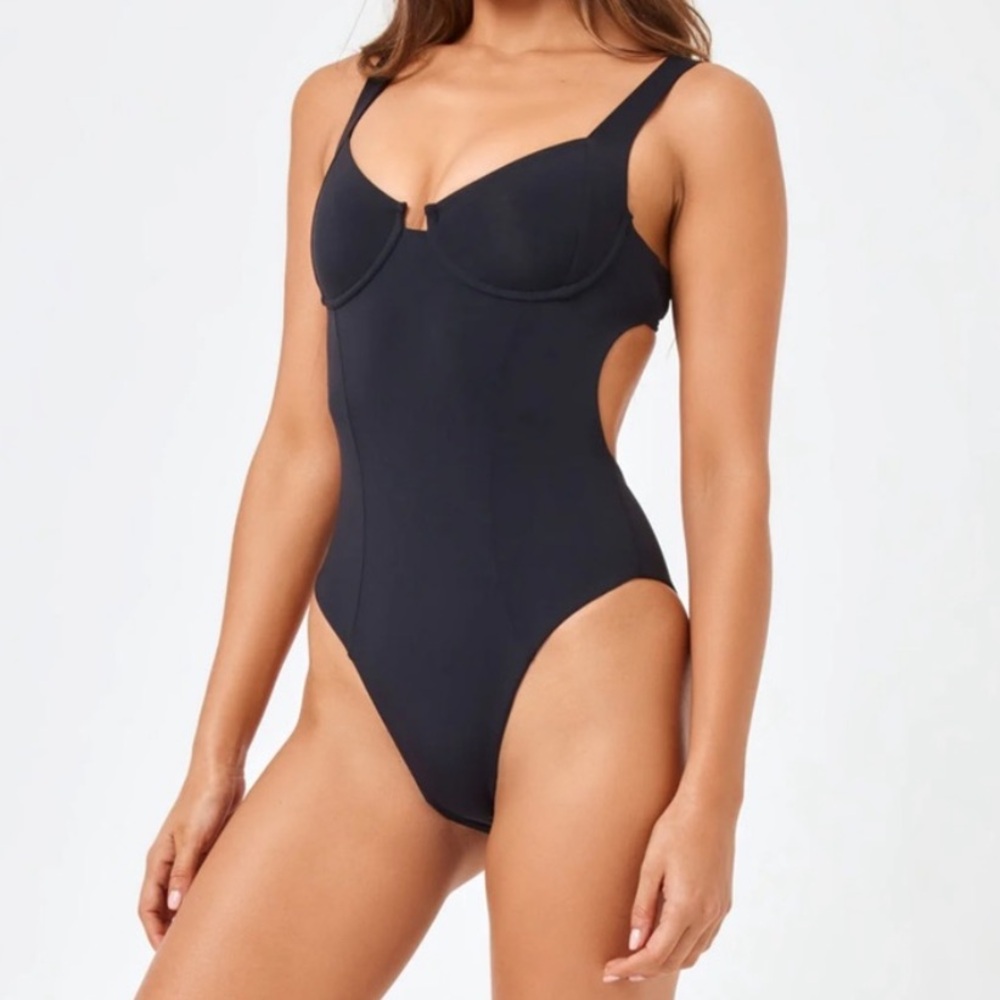 L*Space NWT Kendal One Piece Black Underwire Small Tie Back Fully Lined